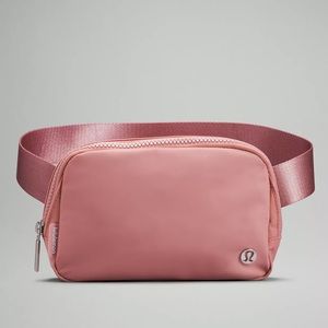 Lululemon Everywhere Belt Bag (1L)